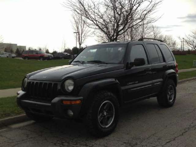 2004 Jeep Liberty 4dr Sport 4WD SUV
